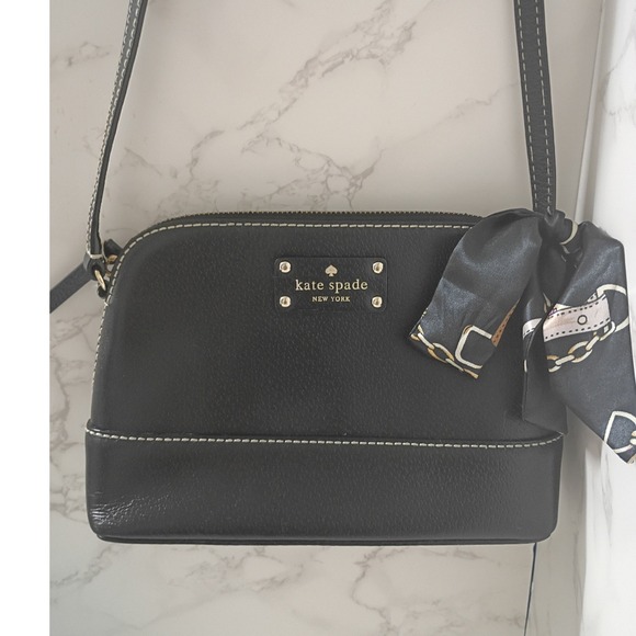 kate spade Handbags - KATE SPADE Wellesley Hanna Black Leather Crossbody Bag - EUC